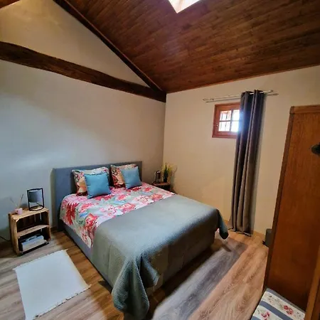 Les Quintanes Bed & Breakfast Saint-Mathieu
